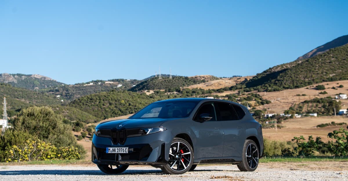 BMW iX3 ilk sürüşü: 'Yeni Sınıf' devreye giriyor