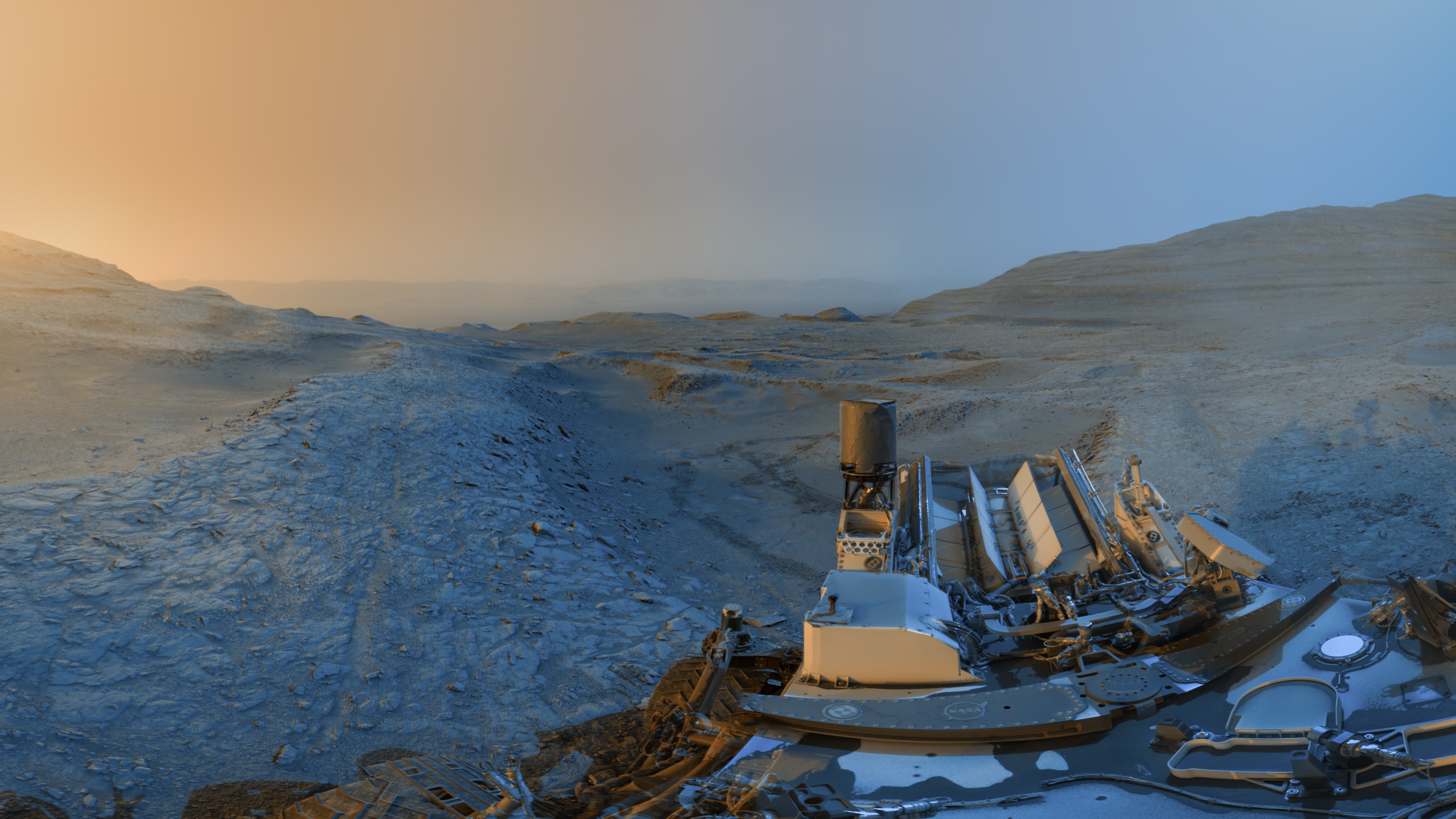 Merak Mars'tan Tatil Kartpostalı Gönderiyor