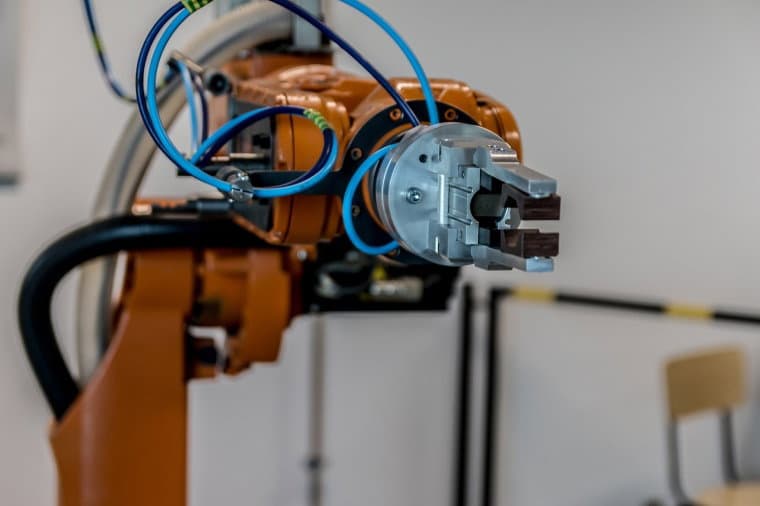 MIT Atılımı, Metin Tabanlı Fikirlerinizi Fiziksel Nesnelere Dönüştürebilen Yapay Zeka Güdümlü Robotu Tanıttı