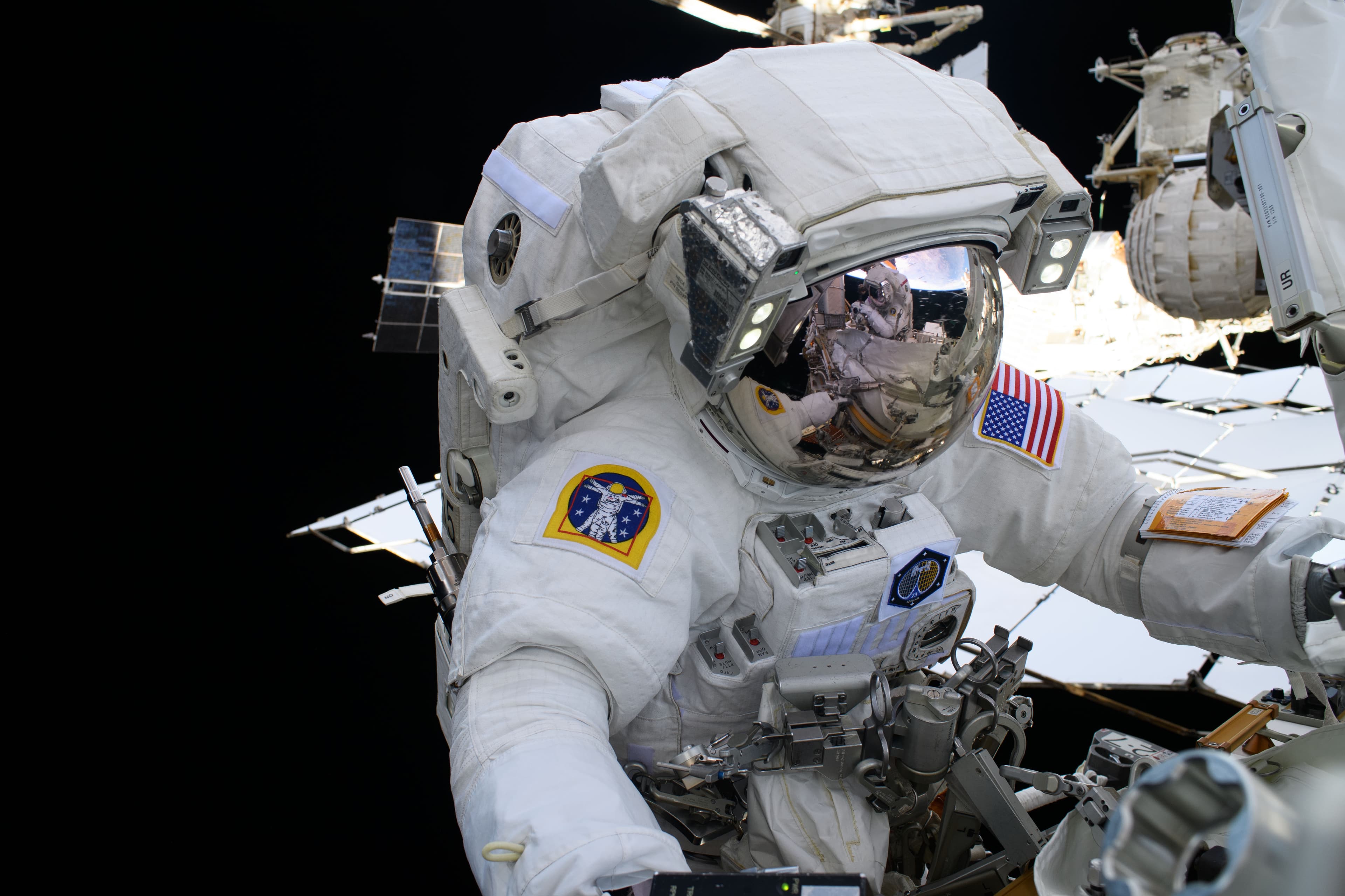 NASA, Ocak Ayında Uzay İstasyonunda ABD Uzay Yürüyüşlerini Önizleyecek