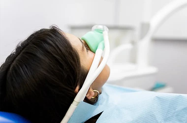 Şaşırtıcı Bir Antidepresan mı? Şiddetli Depresyonun Hızlı Tedavisinde Gülme Gazı Nasıl Ortaya Çıkıyor?