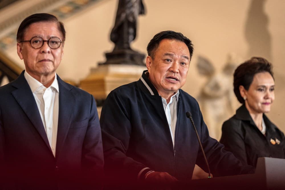 Tayland Parlamentosu Güvensizlik Oylamasını Önlemek İçin Feshedildi - Dış Politika