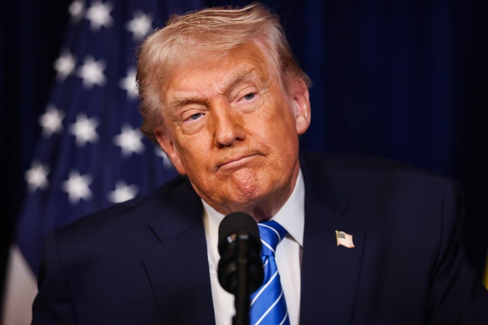 Trump, ABD'nin Venezuela'nın Uyuşturucu Yüklemek İçin Kullanılan Liman Tesisini Vurduğunu Söyledi