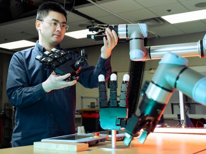 "Amacımız Robotları Akıllı, Güvenli ve Gerçekten Yararlı Hale Getirmek": Bu Araştırmacı Robotlara İnsani Bir Dokunuş Veriyor