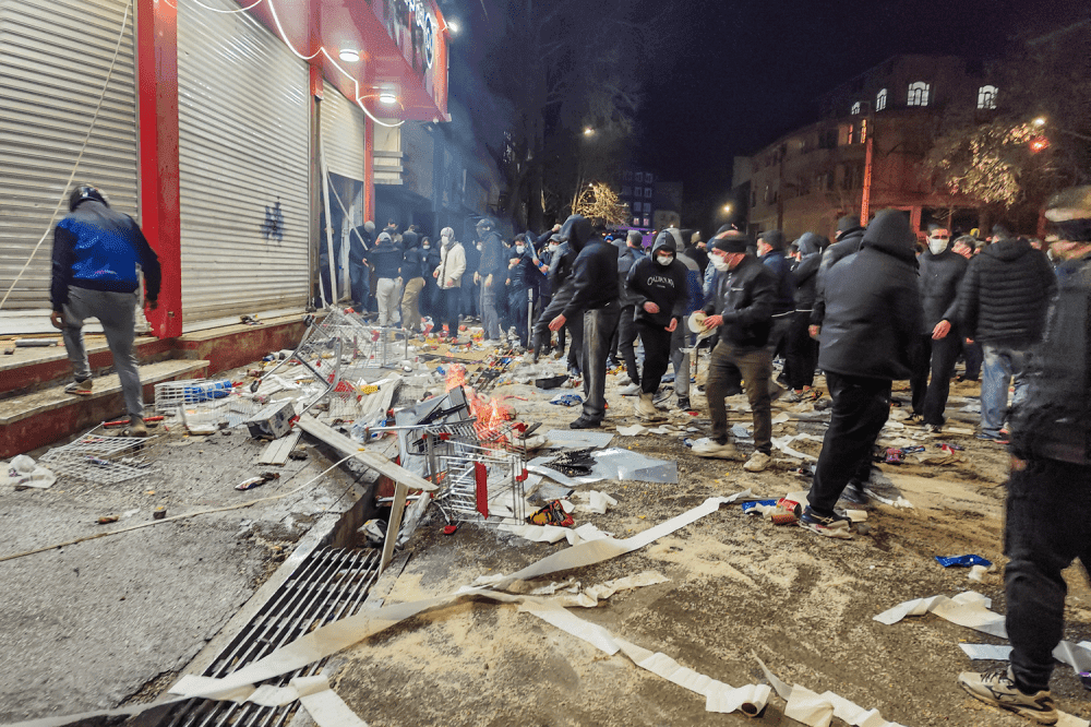 İran'ın Protestoları ve Ekonomik Kriz Sonunda Hükümeti Devrecek mi?