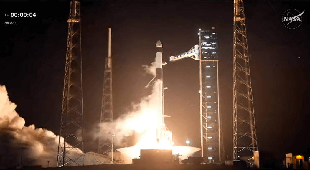 NASA'nın SpaceX Mürettebat-12'si Uluslararası Uzay İstasyonuna Fırlatıldı
