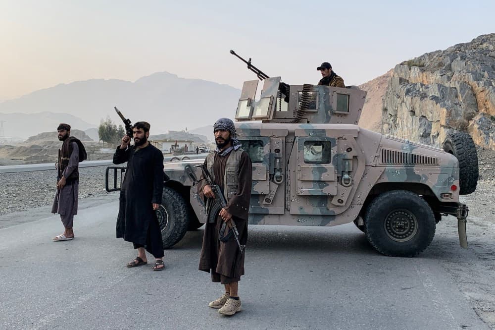 Pakistan, Taliban'a Karşı 'Açık Savaş'ta Afganistan'ı Vurdu
