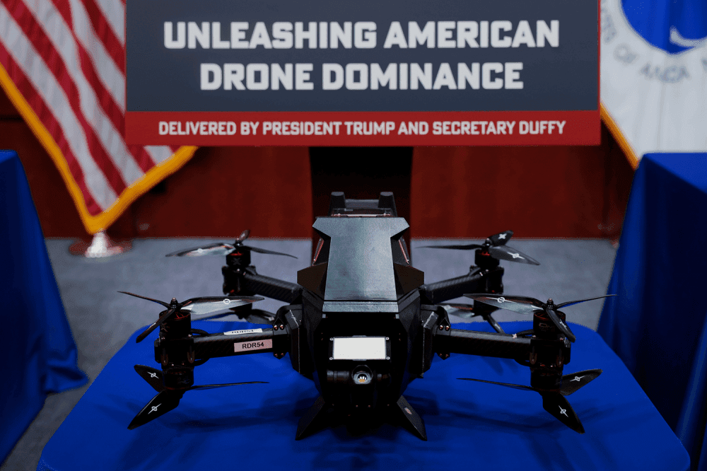 Trump'ın Drone Kullanıcılarına Karşı Savaşı ICE'yi Havadan İncelemeden Gizlemeye Çalışıyor