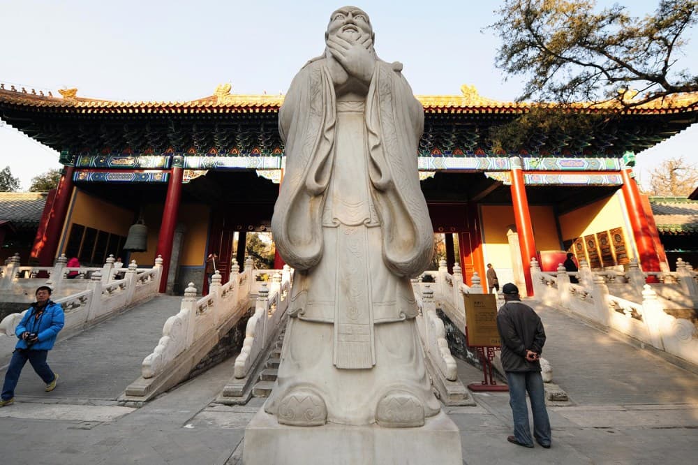 Xi Jinping Neden Konfüçyüsçülüğe Başvuruyor?