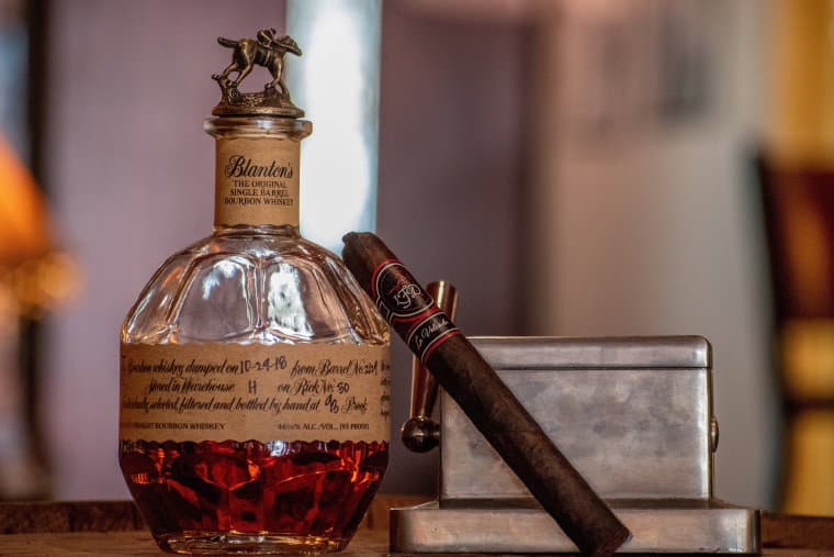 Alt Yukarı! Bilim Adamları Kentucky Bourbon Yan Ürününü 'Süper' Süper Kapasitöre Dönüştürüyor