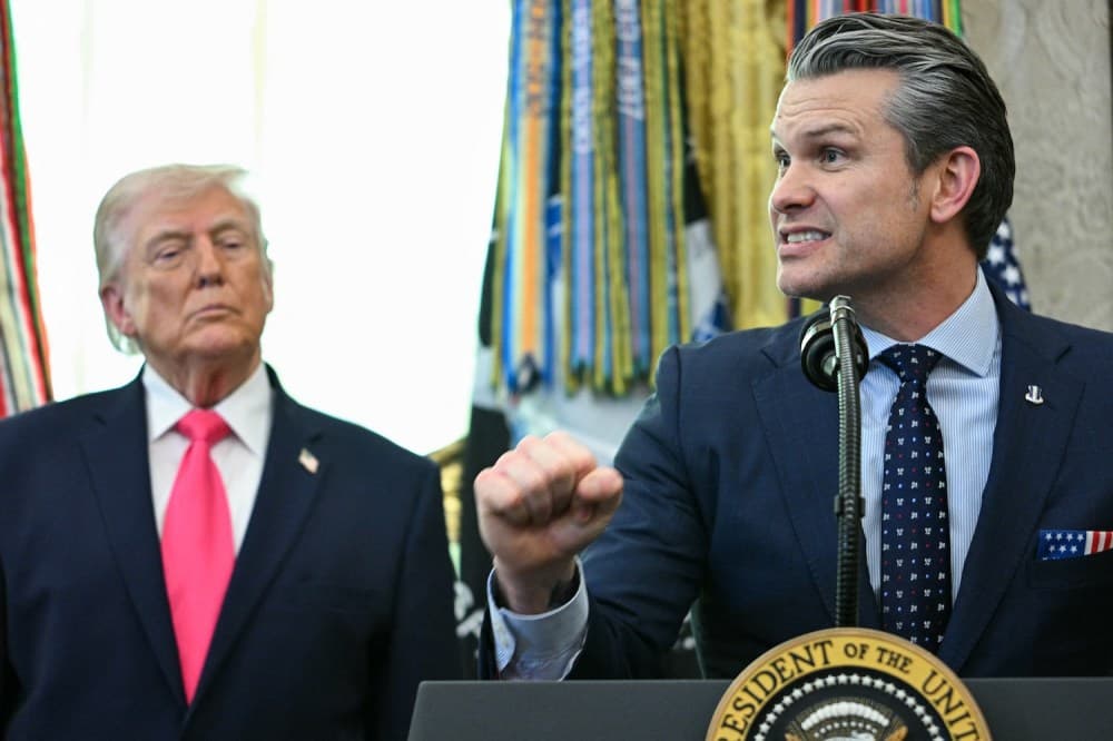Pete Hegseth Nişan Kurallarını Yanlış Anlıyor