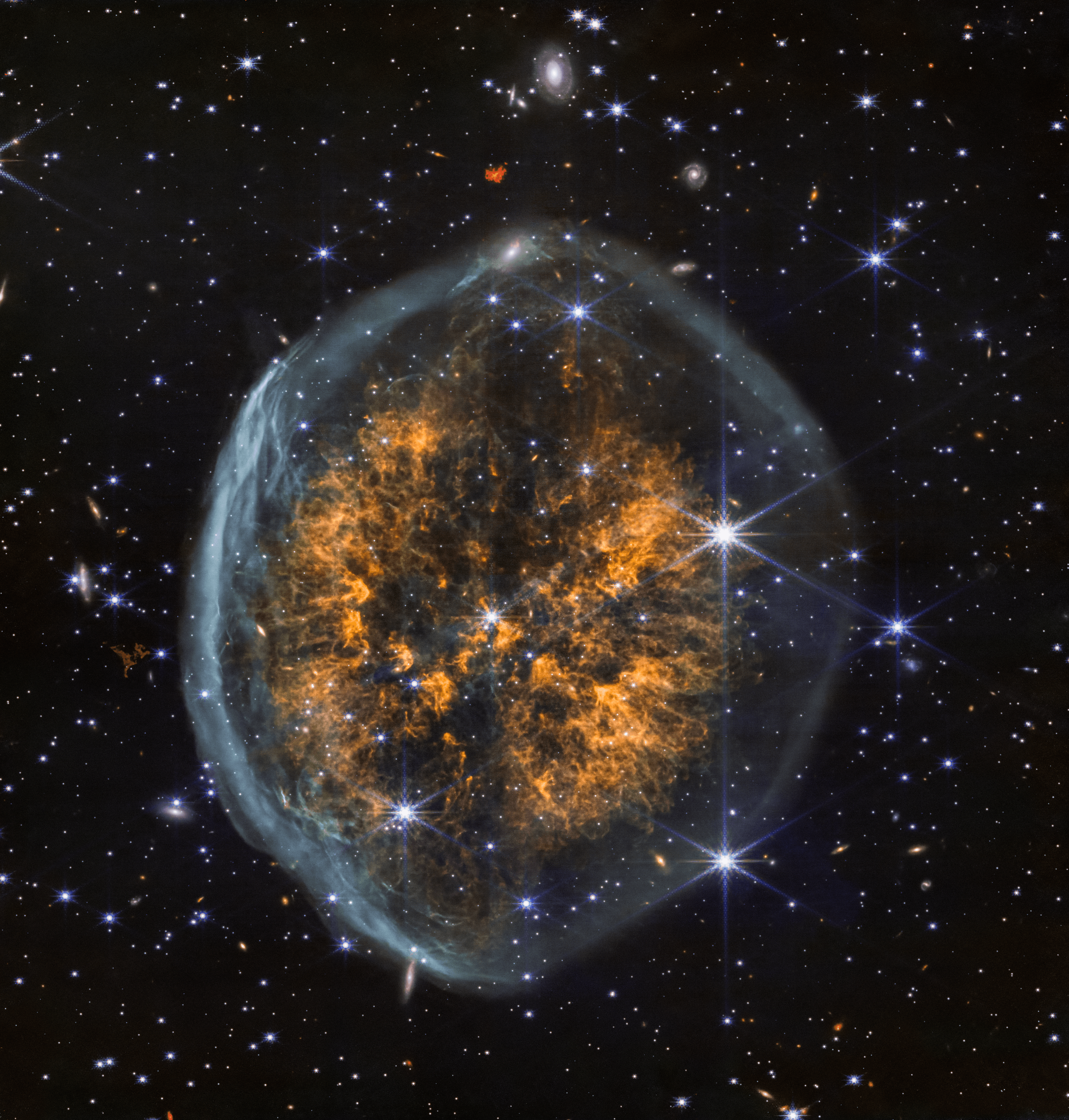 Webb Kafatası Bulutsusu Üzerinde Çalışıyor - NASA