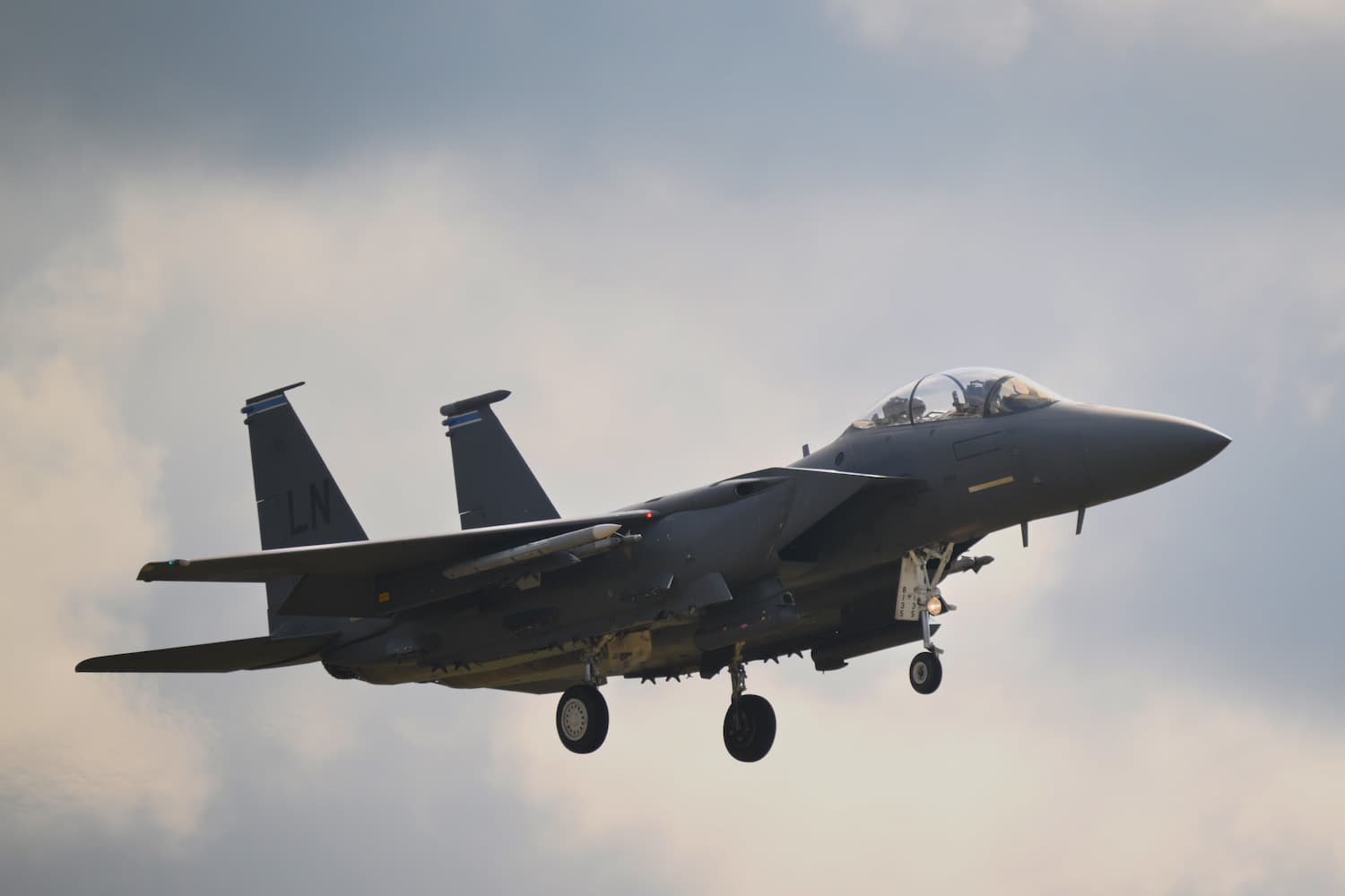 İran, Savaşın Başlangıcından Bu Yana İlk Kez ABD F-15E Savaş Uçağını Düşürdü