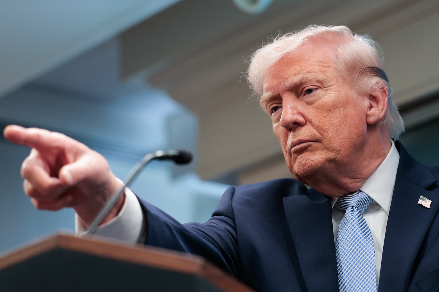 İran ve ABD, Trump'ın Hürmüz'ün yeniden açılması için yeni bir tarih vermesi üzerine ateşkes tekliflerini reddetti