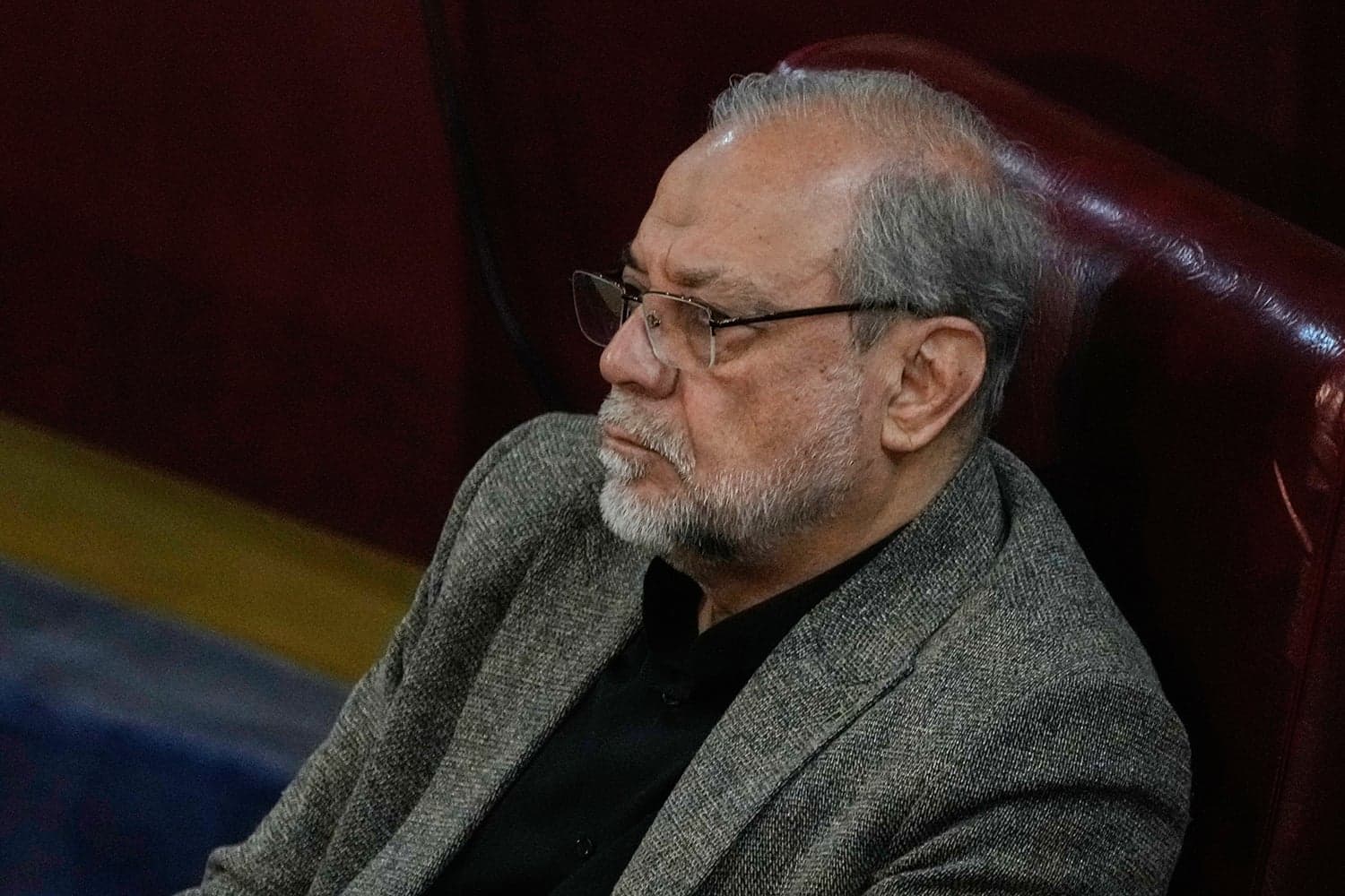 Muhammed Bagher Zolghadr'ın Yükselişi İran'ın Ruhbanlık Sonrası Dönemini Temsil Ediyor