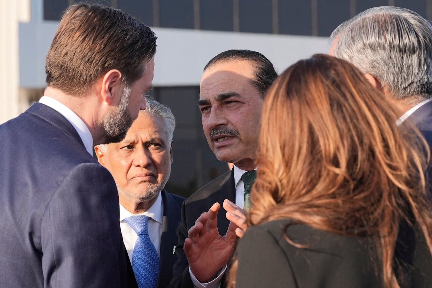 Pakistan Barış İçin Baskıyı Sürdürüyor – Dış Politika