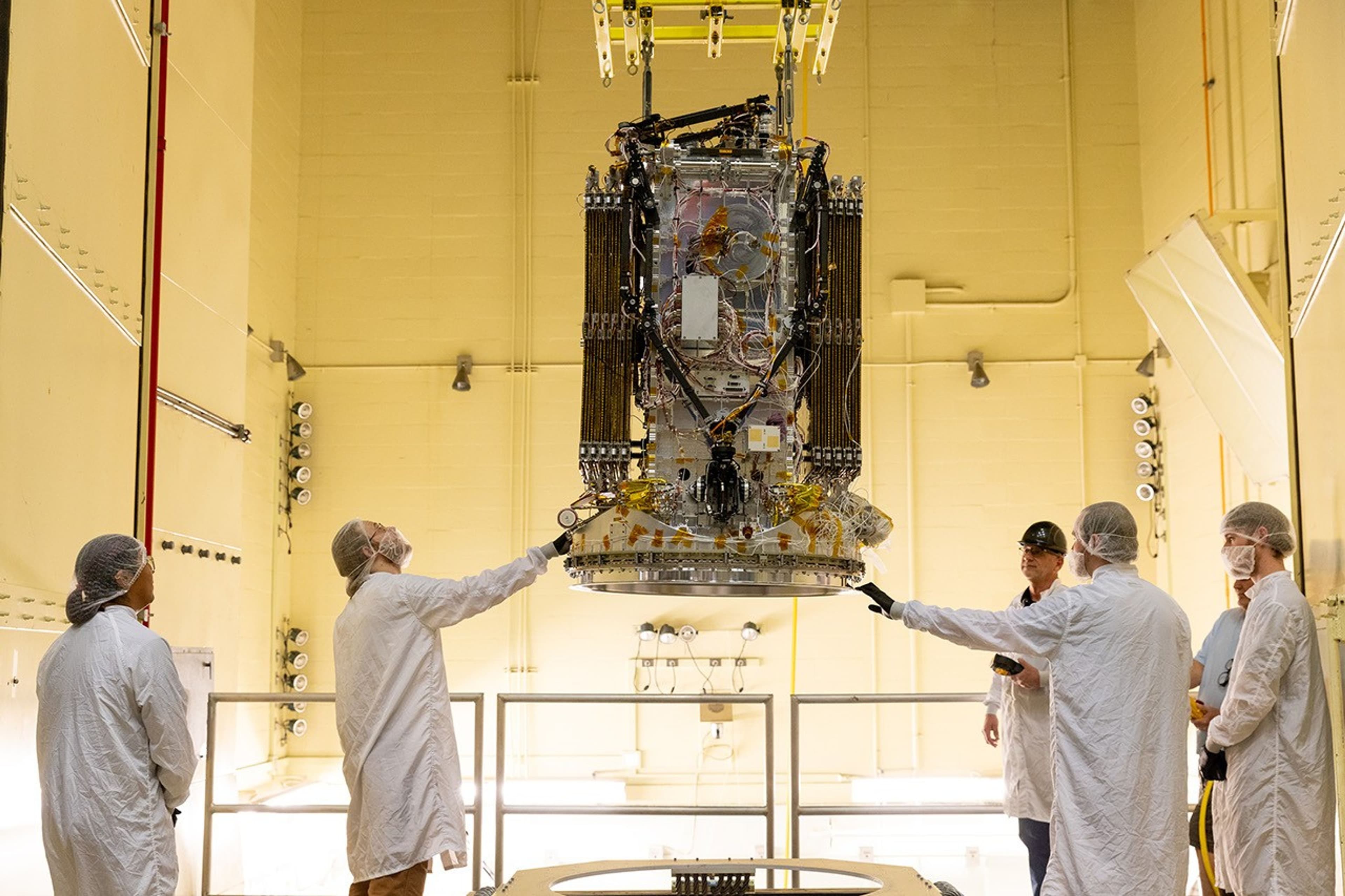 NASA, Swift Uzay Aracının Yörüngesini Artırma Misyonunu Sergileyecek