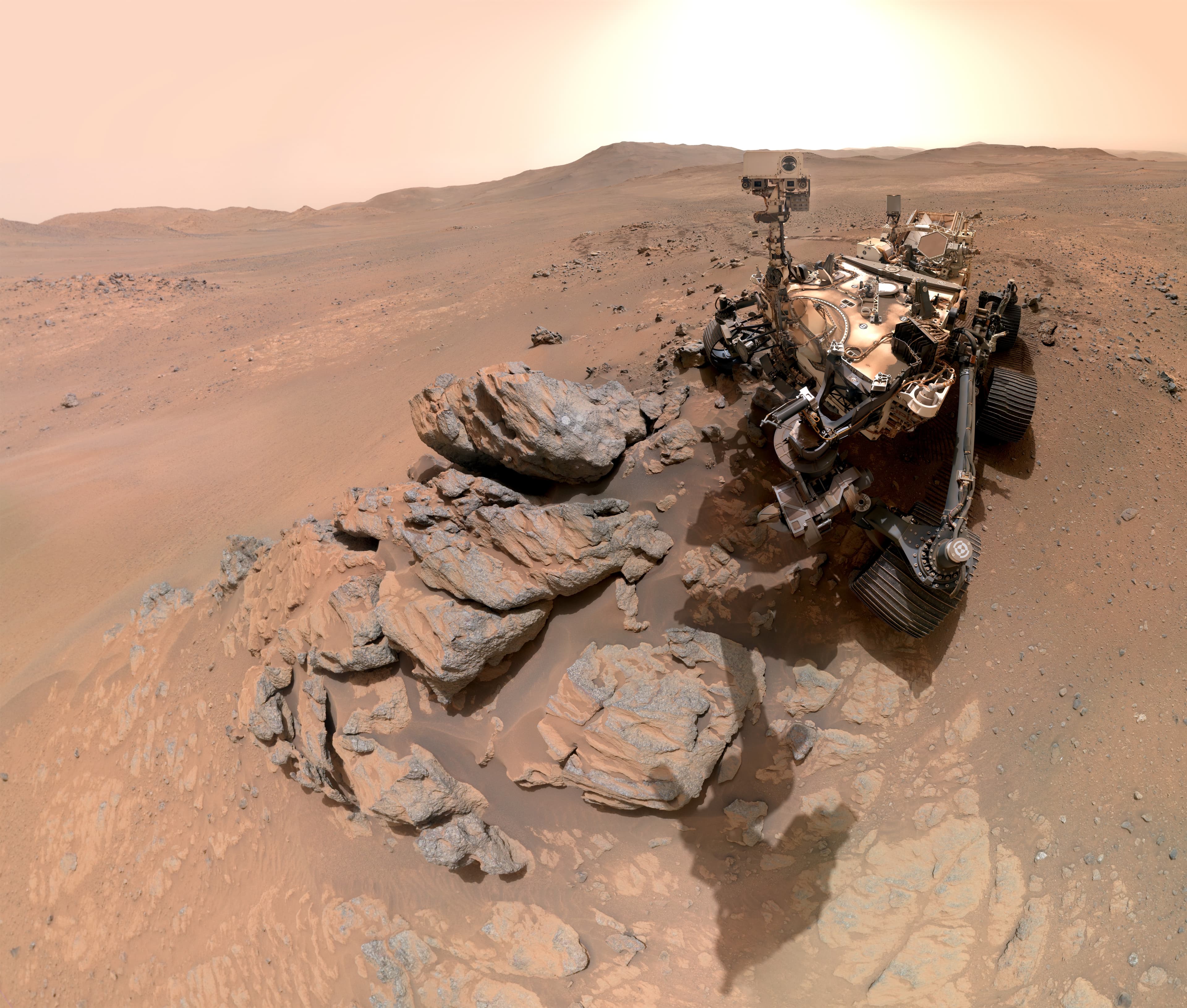 NASA'nın Perseverance Rover'ı Mars'ın Batı Sınırında Selfie Çekti