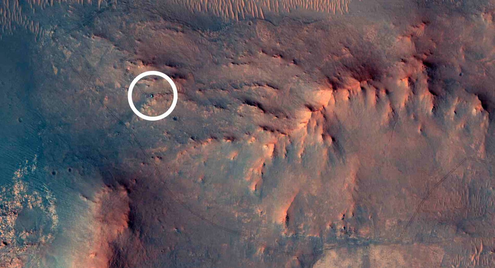 Bakın NASA'nın Mars Yörünge Keşif Aracı, Kızıl Gezegenin Arbot Tepelerinde Gizlenirken Neyi Gördü?