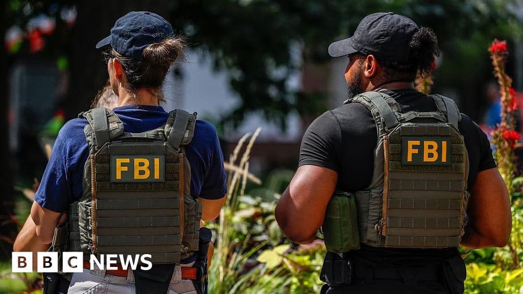 ABD Medya Raporları, George Floyd Protestosunda Diz Gibi FBI FIRES AJANLARI BİRLİKTE