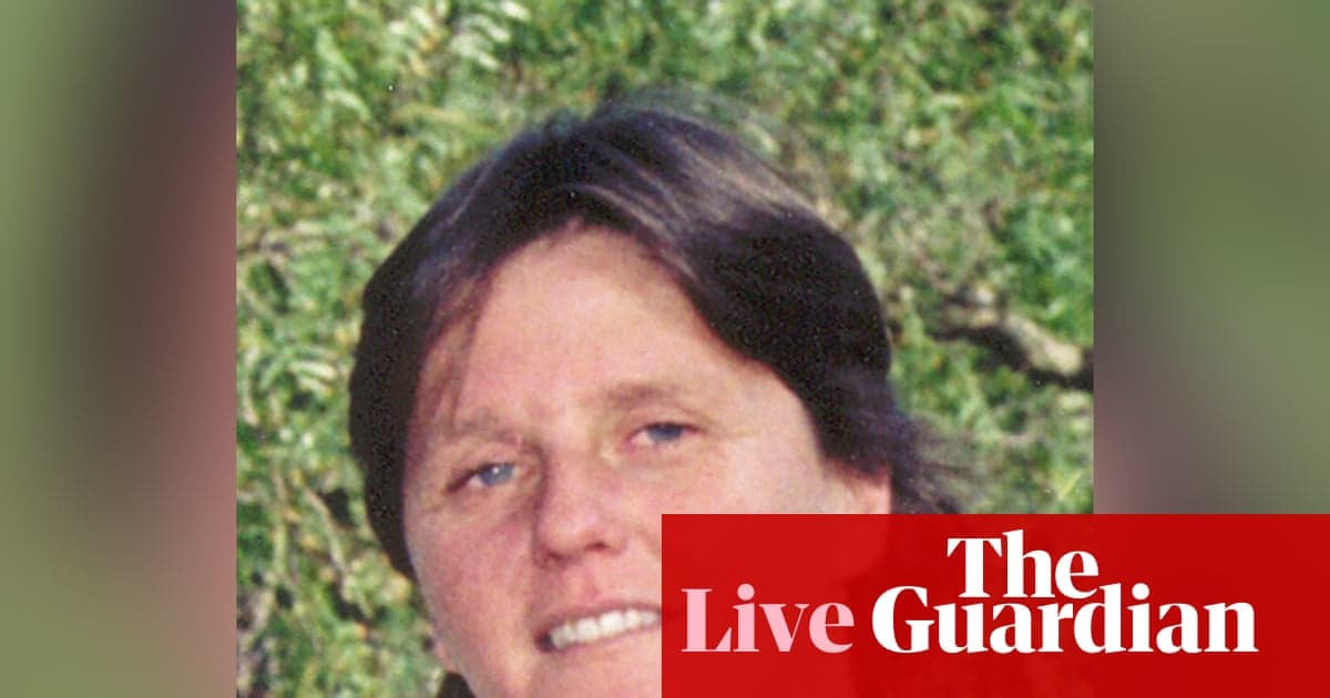 Avustralya Haberleri Live: Arka bahçede bulunan kemiklerden sonra 2002'den fazla cinayet suçlaması; 30 milyar dolar Santos devralma çöküyor | Avustralya Haberleri