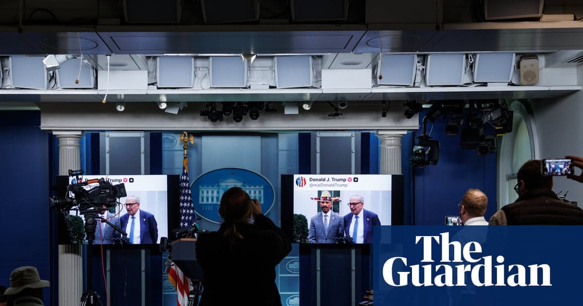 Beyaz Saray, Demokratik Liderlerin Irkçı Deep Prefes Videosunu Döngüde Oynuyor | Trump İdaresi