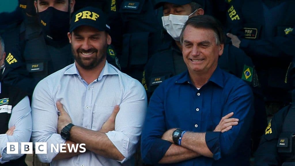 Brezilya eski Başkan Jair Bolsonaro'nun oğlu zorlama ile suçlandı