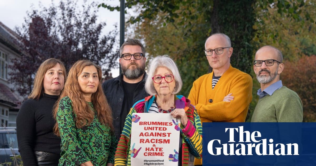 'Brummies ırkçılığa karşı birleşti': poster kampanyası aşırı sağı ele alıyor | Birmingham