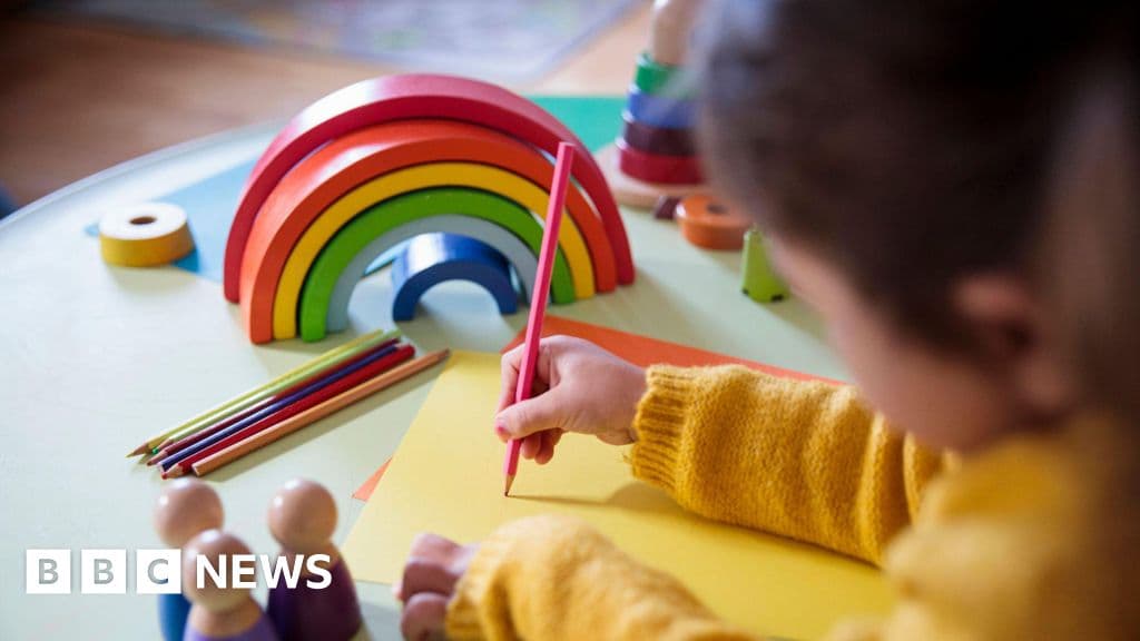 Büyükbaba yanlışlıkla Sydney Daycare Center'dan Yanlış Çocuk Alır