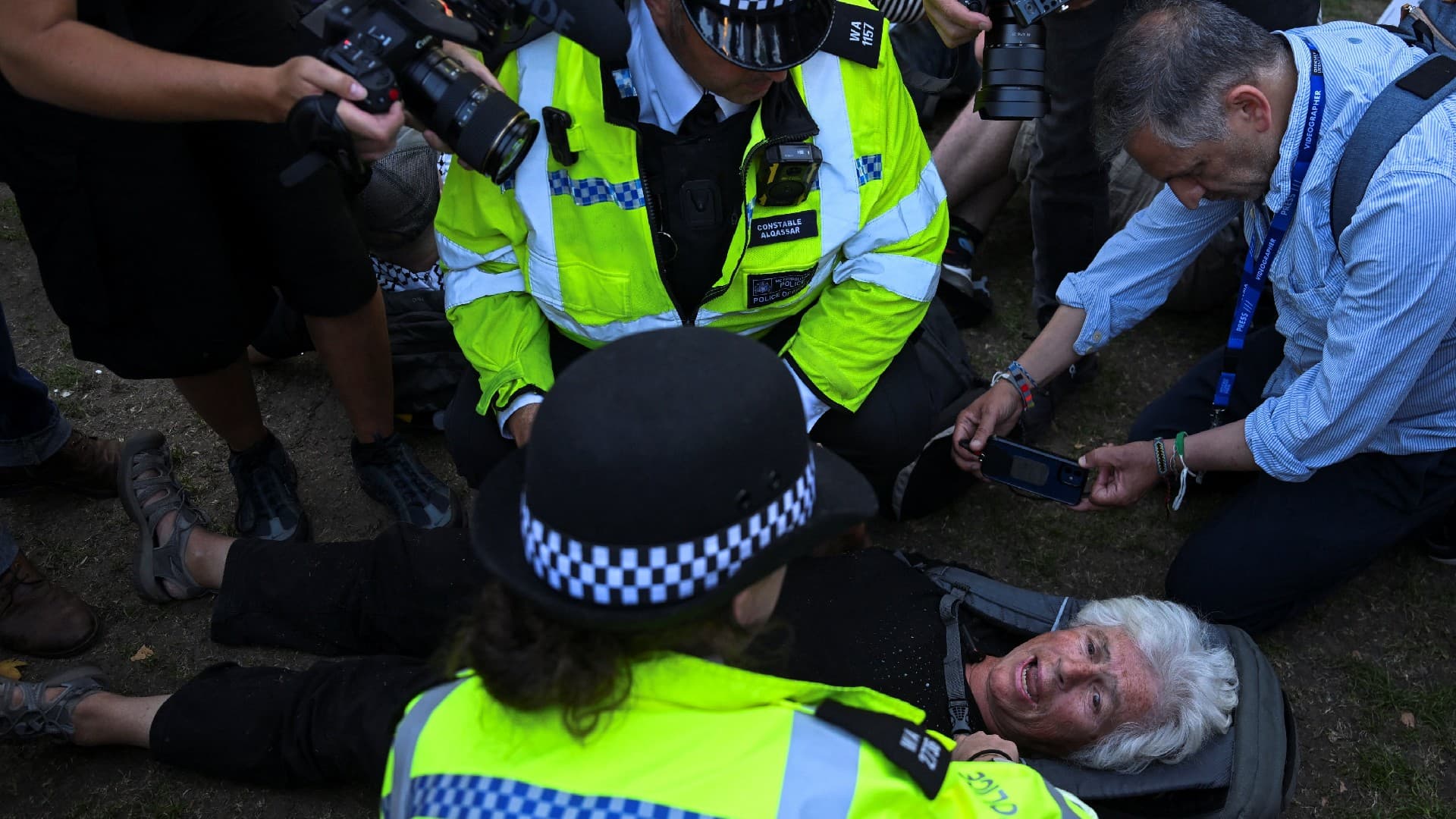 Campaign to lift Palestine Action ban seeking ways to stop mass arrests of protesters
