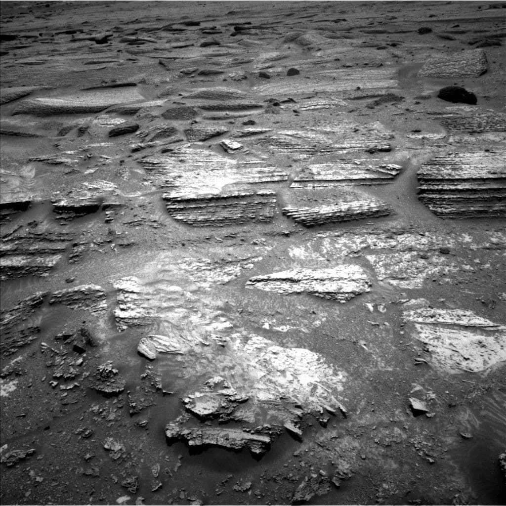 Curiosity Blog, Sols 4941-4947: 4 Temmuz'daki (Pin)Çizgiler