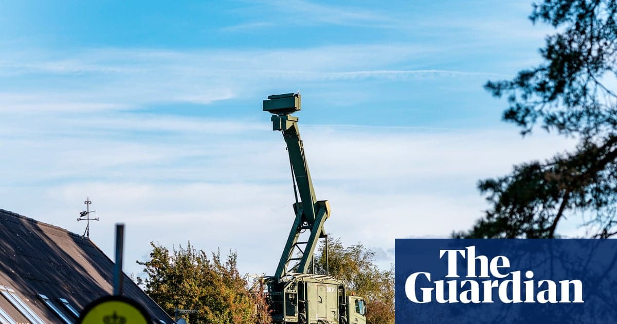 Danimarka en büyük askeri üssü üzerinde yeni drone manzaraları rapor ediyor | Danimarka