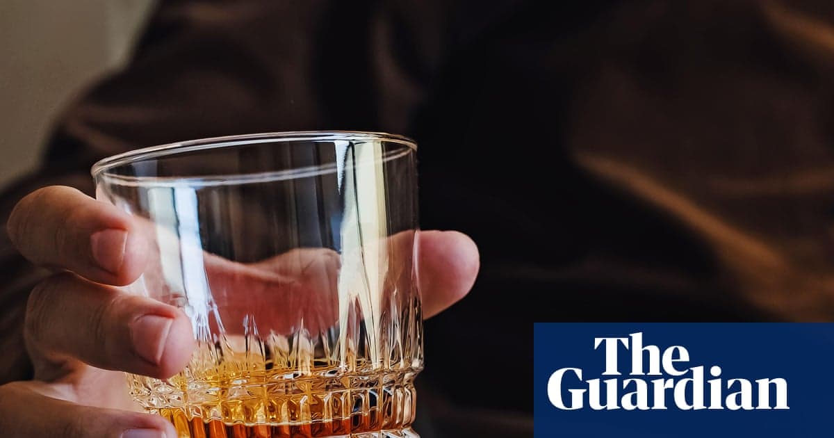 Dört İngiltere'den biri sevilen birinin çok fazla içecek korkusundan korkuyor, anket buluyor | Alkolizm