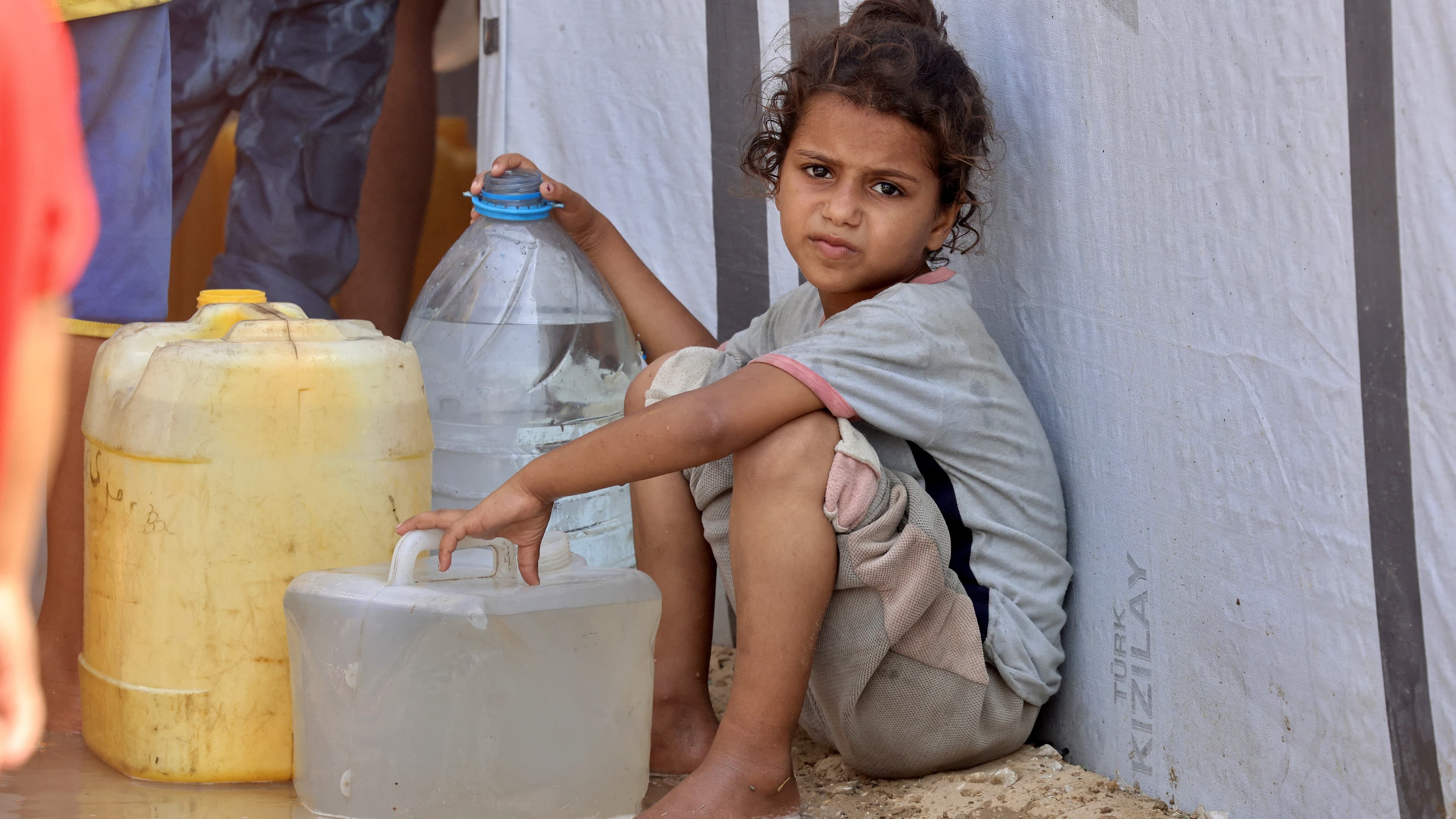 Dozens of Palestinian children from Gaza to be brought to UK for treatment
