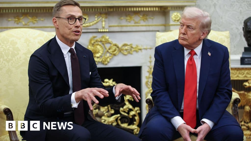 Finlandiya cumhurbaşkanı, Putin'i müzakere masasına zorlayabilecek tek kişinin Trump olduğunu söyledi