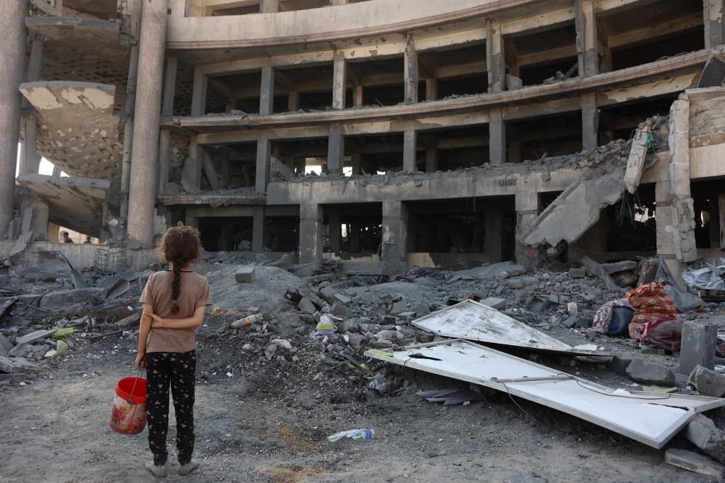 Five killed by Israeli bombing in Deir al-Balah, Gaza