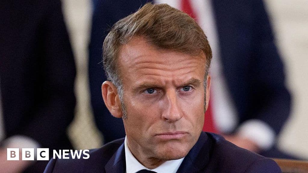 Fransa Simmer Protestolardan önce yeni PM adını verme baskısı altında Macron