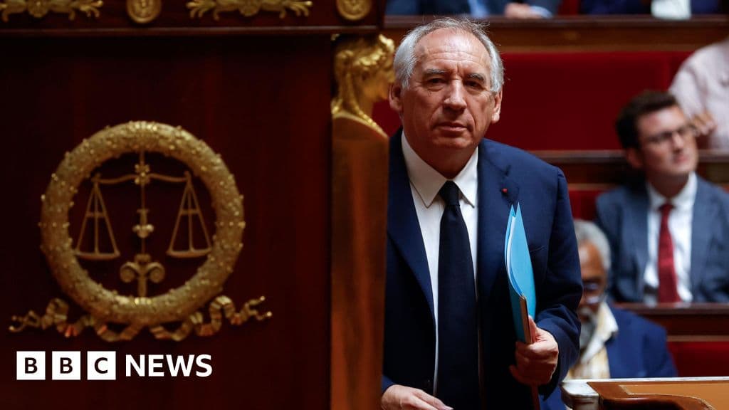 Fransa'nın siyasi krizinin arkasında ne var ve bundan sonra ne olabilir?