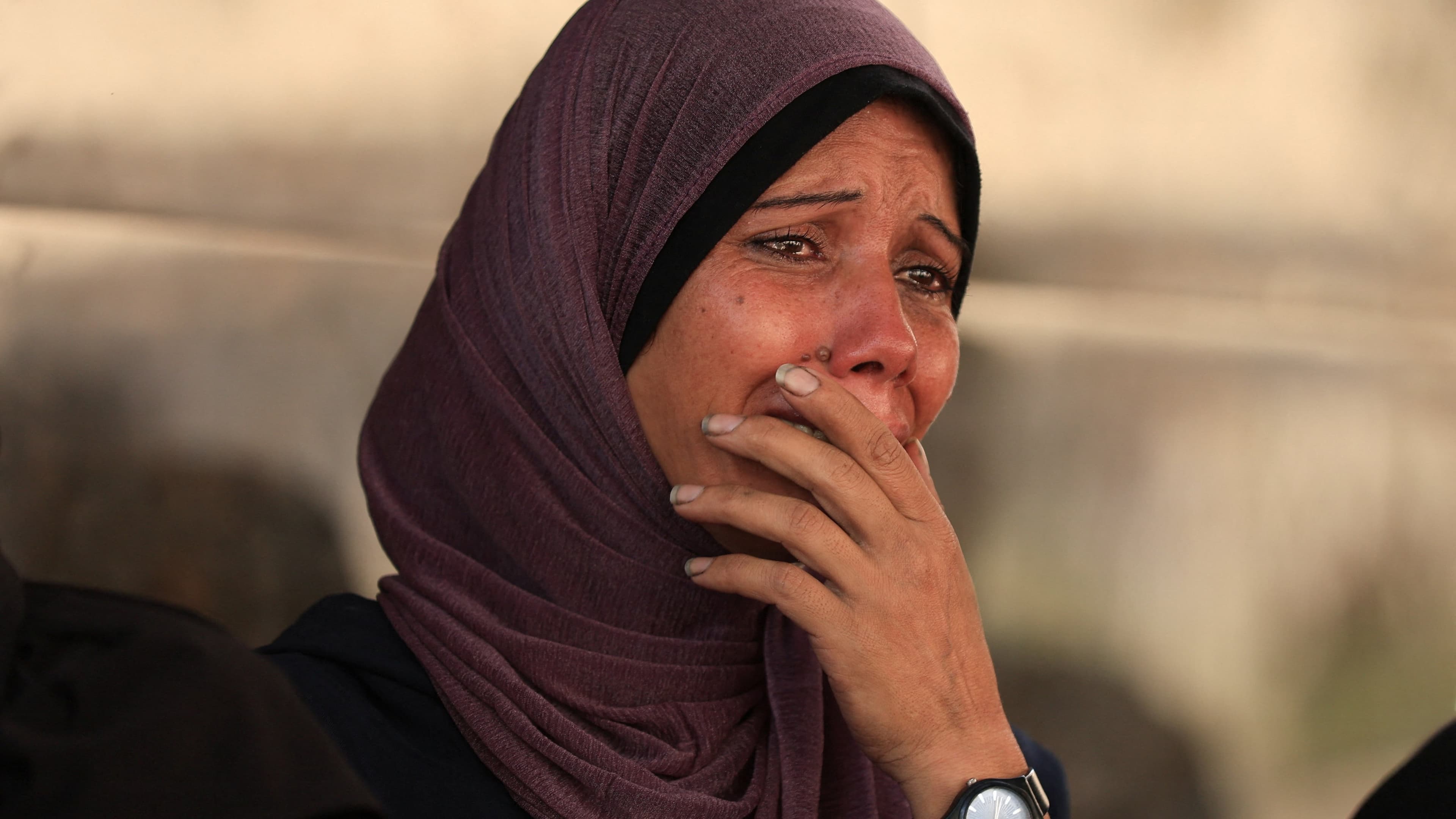 Gaza City communication blackout isolates 800,000 Palestinians