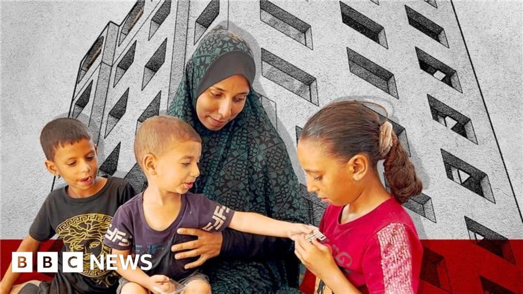 Gazze'deki savaştan zarar görmüş bir binada yerinden edilmiş aileler savaşın hikâyesini anlatıyor