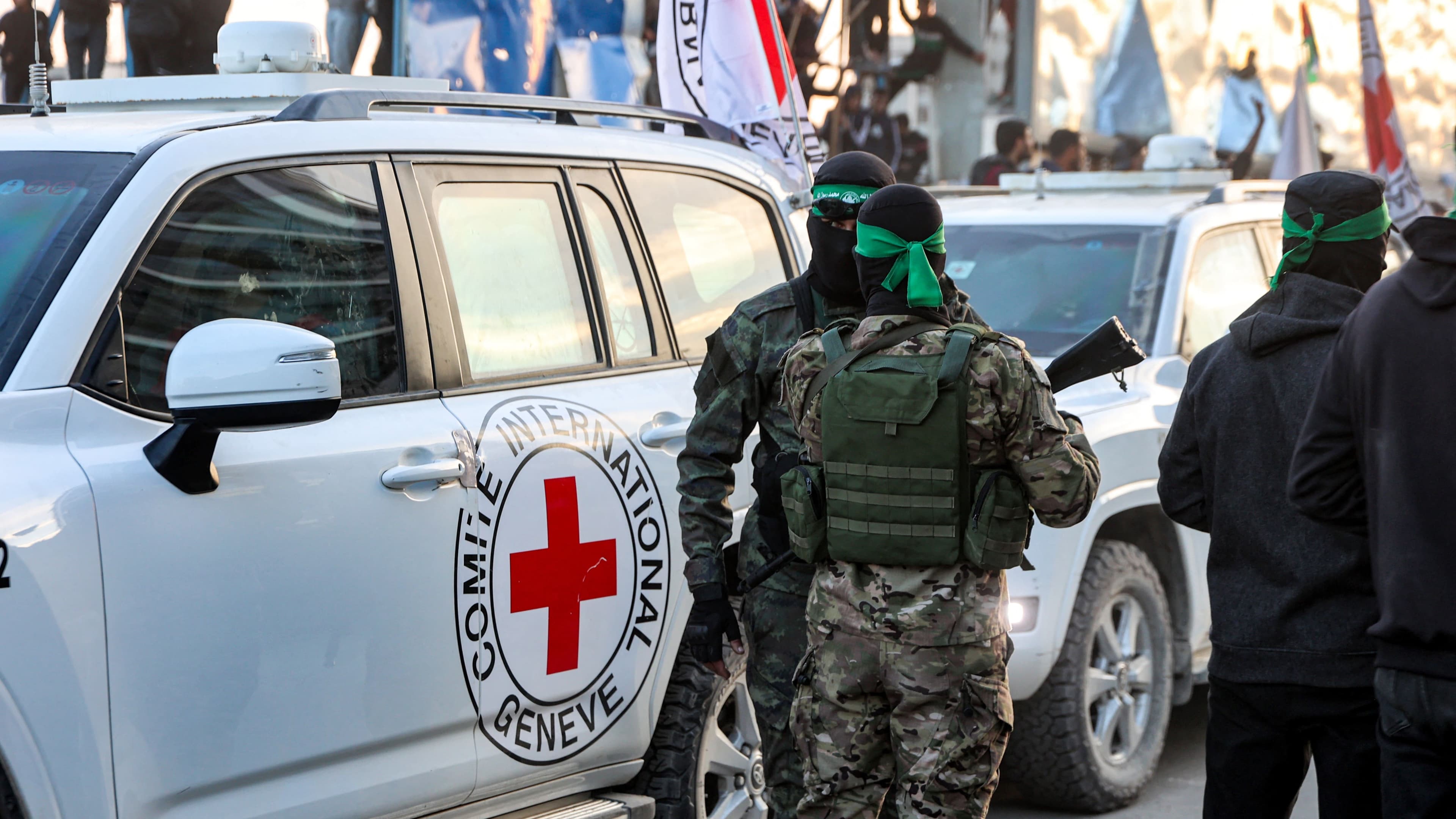 Hamas expresses willingness to work with Red Cross to feed captives