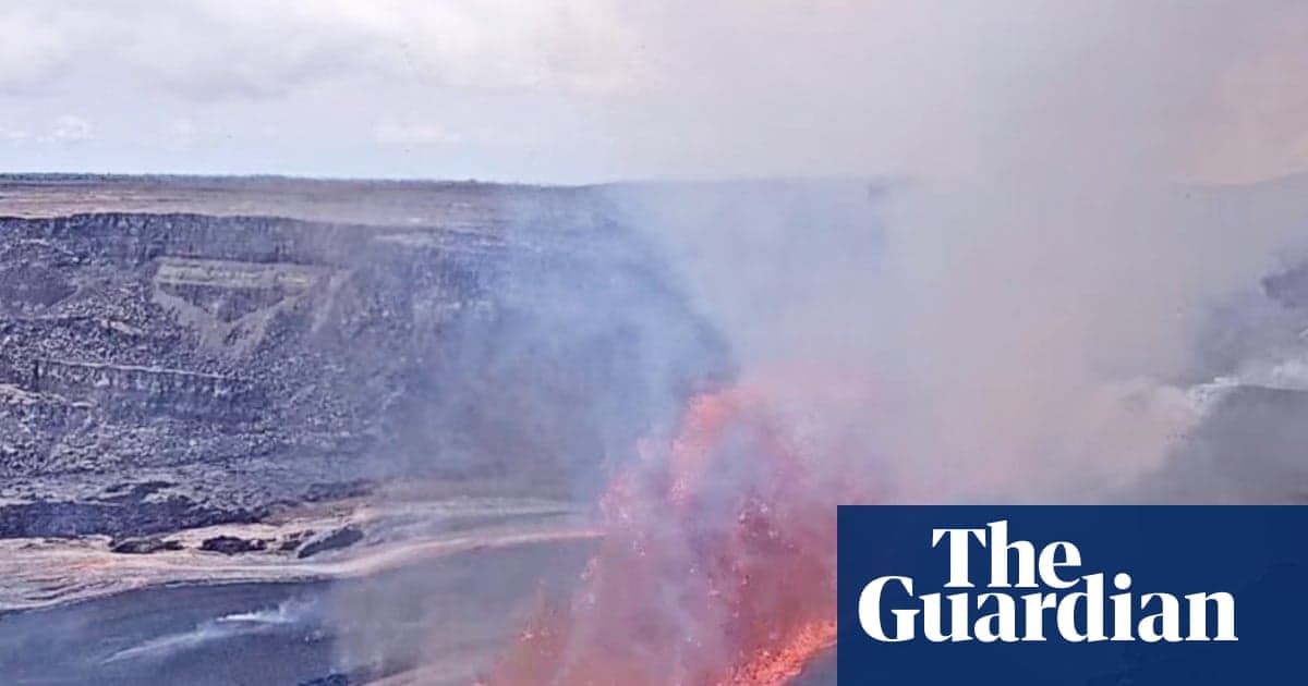 Hawaii'nin Kilauea yanardağı patlar, Lav'ı 330ft kratından vurur | Hawaii