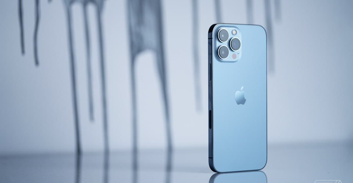 Hayır, Apple 13 Pro Max'in tümünü satın almaya çalışmıyor