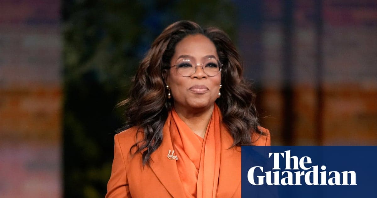Hayır, Oprah Winfrey tsunami uyarı tahliyeleri arasında Hawaii'deki bir yola erişimi engellemedi | Oprah Winfrey
