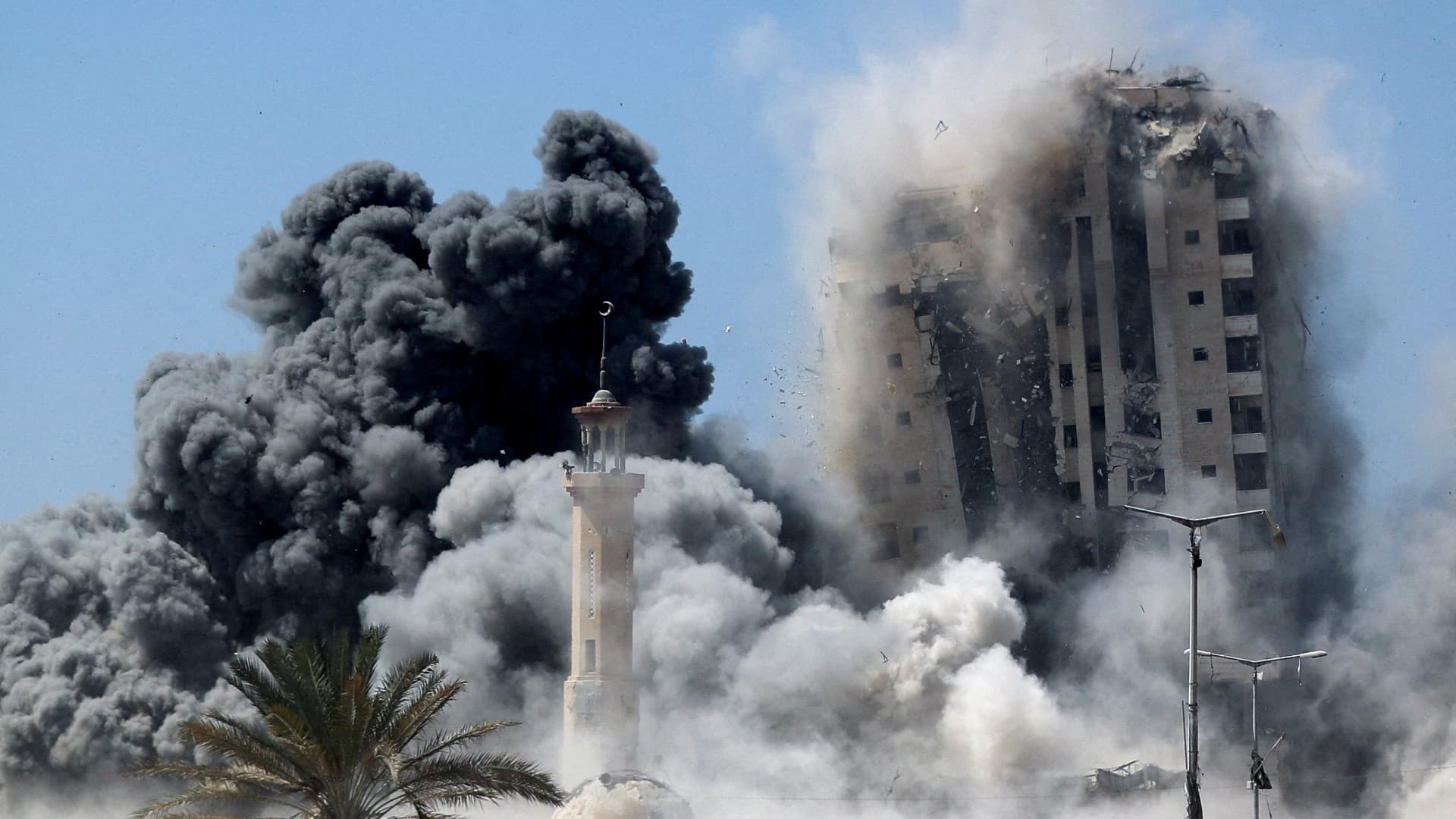 How Israel is using robots, exploding vehicles and paratroopers to erase Gaza City