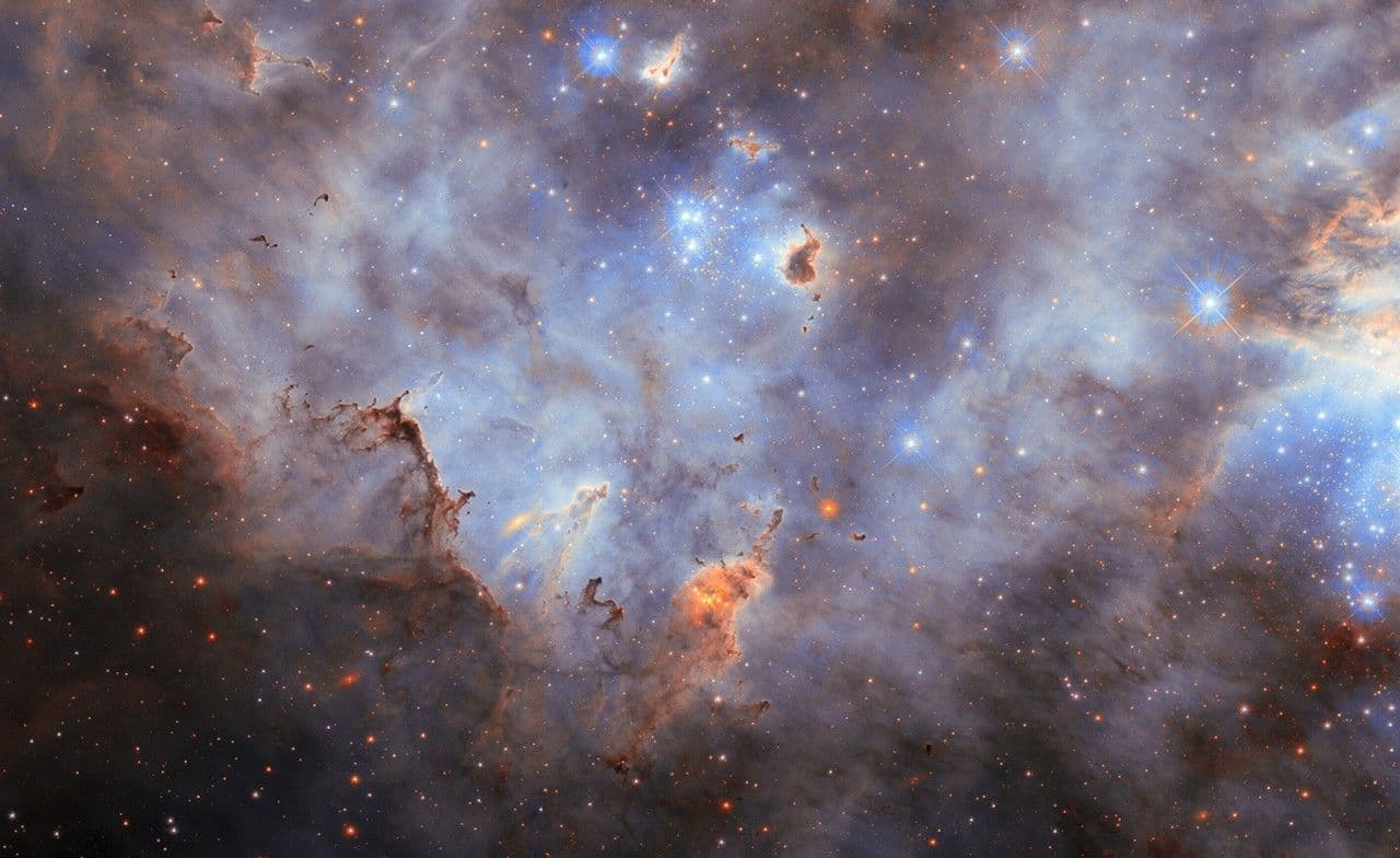 Hubble Anketleri Bulutlu Küme - NASA Science