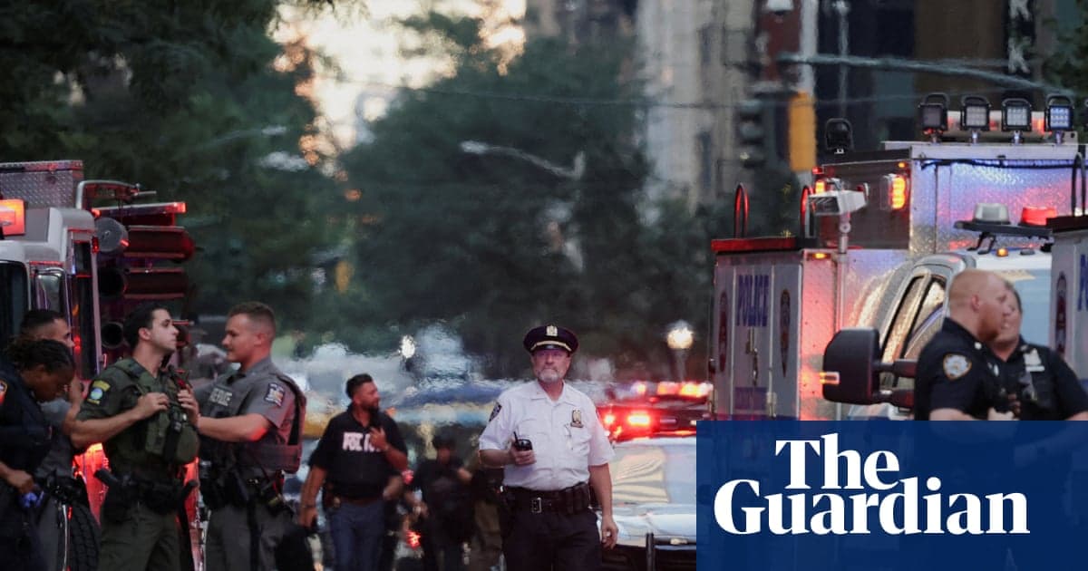 İki kişi vurulduktan sonra New York Gunman kendi kendine yaradan ölür | New York