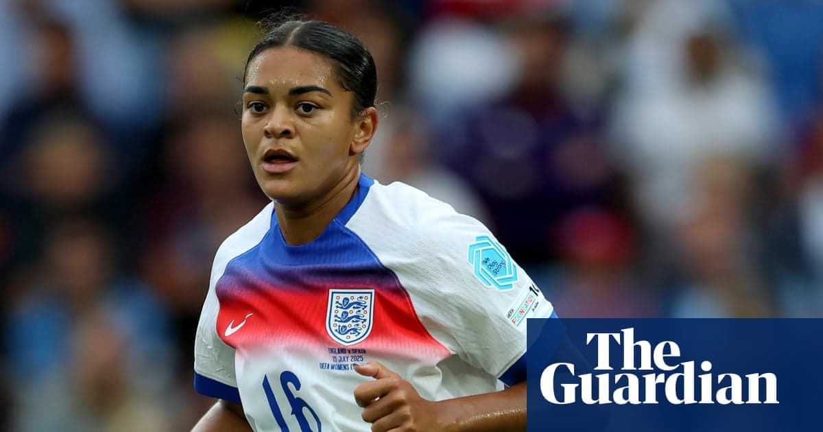 İngiltere futbolcu Jess Carter'a gönderilen ırkçı ve küfürlü mesajlardan sonra tutuklandı | İngiltere haberleri