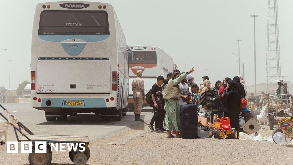 İran'dan onlarca sürgüne otobüs kazasında öldürüldü