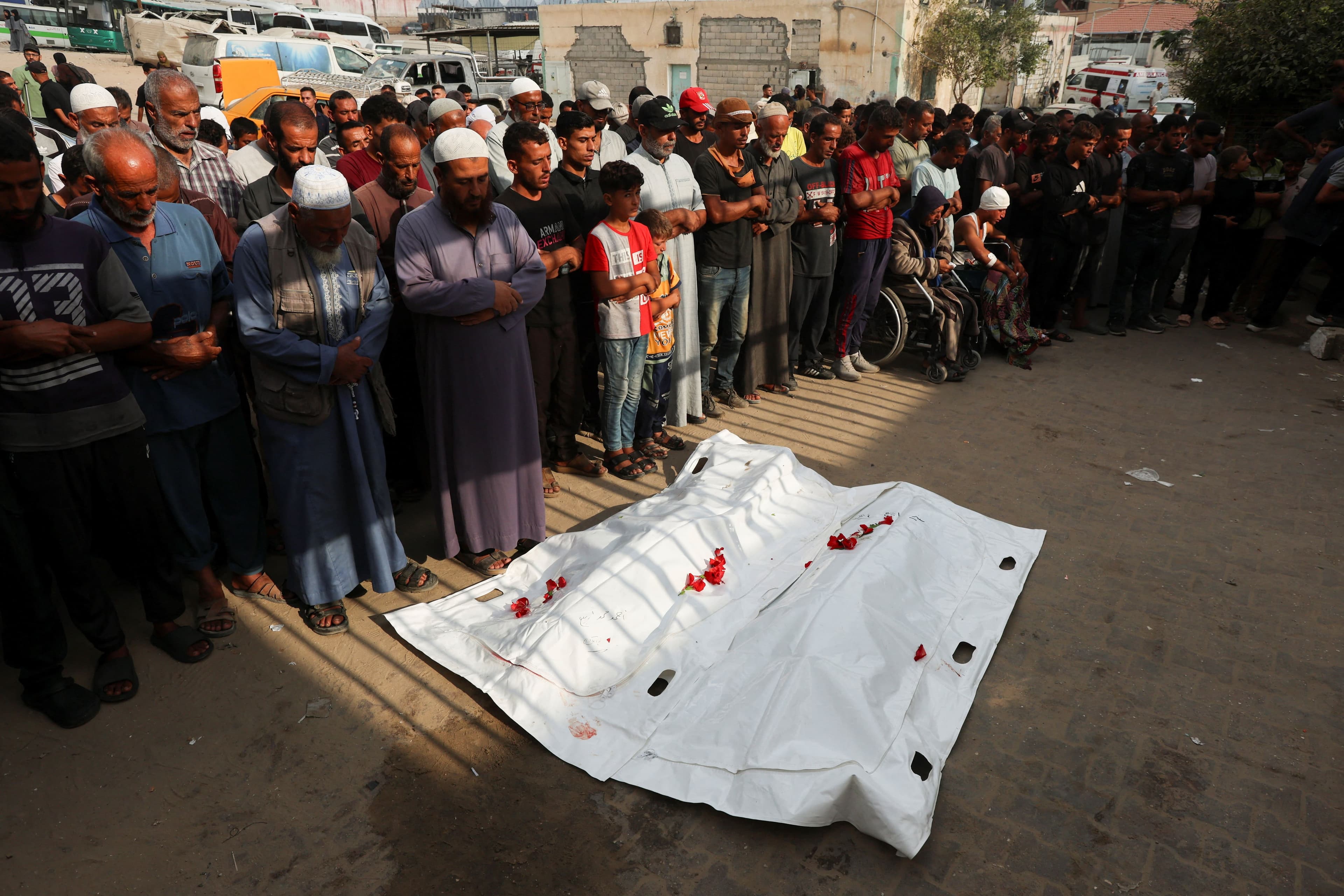 Israel planning to deport around 170 flotilla activists tomorrow, lawyers say